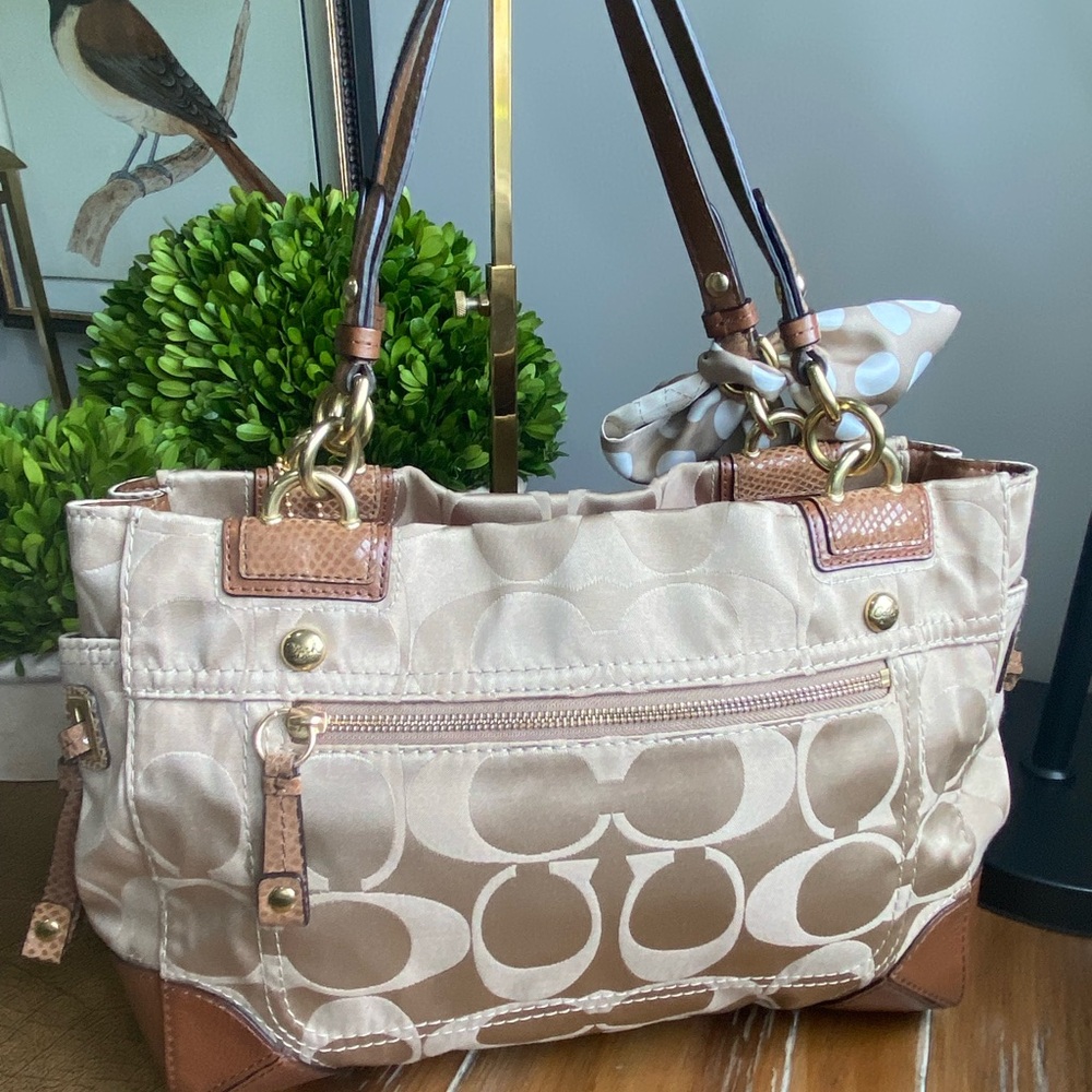 Coach Beige and Brown Signature Canvas Satchel. - Picture 7 of 15